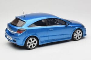 Opel Astra H OPC Arden Blue Otto 1:18 OT473 Résine — image 2 sur 6