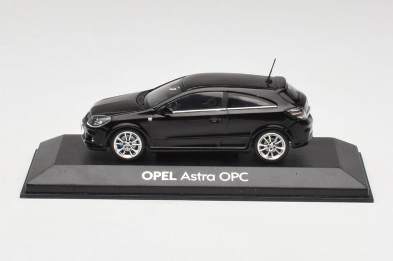 Opel Astra H OPC Noir Minichamps 1:43 90399890 Métal Moulé