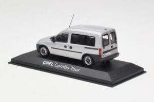 Opel Combo C Argent Minichamps 1:43 COMBO001 Métal Moulé — image 3 sur 4