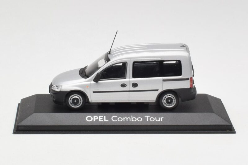 Opel Combo C Argent Minichamps 1:43 COMBO001 Métal Moulé