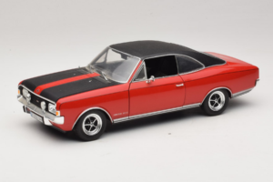 Opel Commodore GS/E Rouge Revell 1:18 8826 Métal Moulé