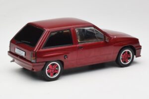 Opel Corsa A Custom Rouge MCG 1:18 MCG18433 Métal Moulé — image 2 sur 6