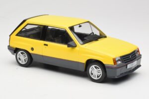 Opel Corsa A SR Jaune MCG 1:18 MCG18431 Métal Moulé — image 4 sur 6
