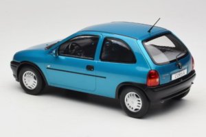 Opel Corsa B Blue Metallic MCG 1:18 MCG18514 Métal Moulé — image 5 sur 6