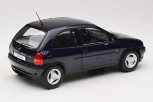 Opel Corsa B Dark Blue Metallic MCG 1:18 MCG18905 Métal Moulé — image 2 sur 6