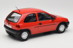 Opel Corsa B Rouge MCG 1:18 MCG18513 Métal Moulé — image 2 sur 6