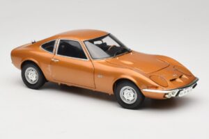 Opel GT Or Minichamps 1:18 180049025 Métal Moulé — image 6 sur 8