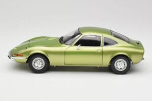 Opel GT Green Metallic Minichamps 1:18 180049029 Métal Moulé — image 4 sur 8