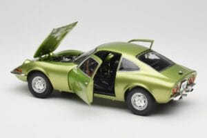 Opel GT Green Metallic Minichamps 1:18 180049029 Métal Moulé — image 5 sur 8