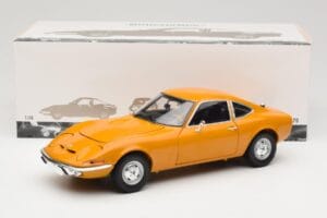 Opel GT Ocre Minichamps 1:18 180049031 Métal Moulé — image 8 sur 8