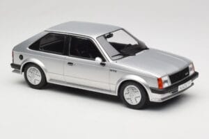 Opel Kadett D GTE Argent MCG 1:18 MCG18533 Métal Moulé — image 4 sur 6