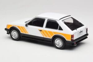 Opel Kadett D SR Blanc avec Décor Jaune MCG 1:18 MCG18534 Métal Moulé — image 5 sur 6