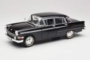 Opel Kapitan P2 Noir Revell 1:18 08821 Métal Moulé