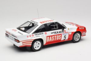 Opel Manta 400 #5 G. Colsoul Rally Ypres 1985 IXO 1:18 18RMC134 Métal Moulé — image 2 sur 6