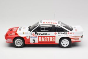 Opel Manta 400 #5 G. Colsoul Rally Ypres 1985 IXO 1:18 18RMC134 Métal Moulé — image 3 sur 6