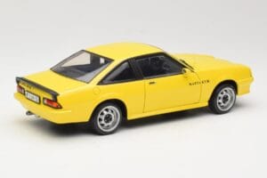 Opel Manta B GT/E Jaune Revell 1:18 08421 Métal Moulé — image 3 sur 8
