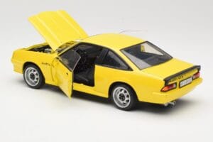 Opel Manta B GT/E Jaune Revell 1:18 08421 Métal Moulé — image 5 sur 8