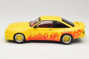 Opel Manta B Mattig Jaune avec Flamme MCG 1:18 MCG18115 Métal Moulé — image 3 sur 6