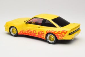Opel Manta B Mattig Jaune avec Flamme MCG 1:18 MCG18115 Métal Moulé — image 5 sur 6