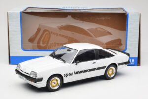 Opel Manta B Sport Blanc MCG 1:18 MCG18237 Métal Moulé — image 6 sur 6