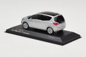 Opel Meriva B Argent Métallique Minichamps 1:43 400040000 Métal Moulé — image 3 sur 4