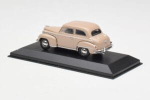 Opel Olympia A Beige Minichamps 1:43 430040404 Métal Moulé — image 3 sur 4
