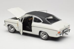 Opel Olympia A Coupé Blanc Noir Revell 1:18 8446 Métal Moulé — image 5 sur 8