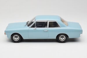 Opel Rekord C Bleu Clair Minichamps 1:18 107047002 Métal Moulé — image 3 sur 6
