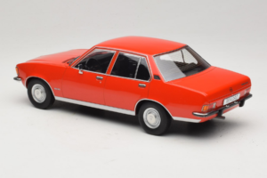 Opel Rekord D Rouge MCG 1:18 MCG18563 Métal Moulé — image 5 sur 6