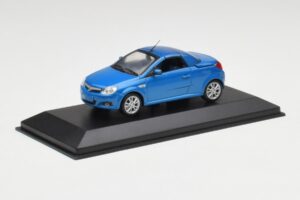 Opel Tigra Twin Top Bleu Minichamps 1:43 919084 Métal Moulé — image 2 sur 4