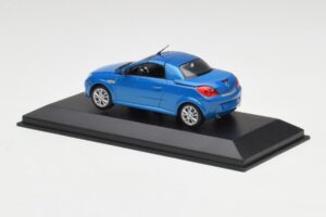 Opel Tigra Twin Top Bleu Minichamps 1:43 919084 Métal Moulé — image 3 sur 4