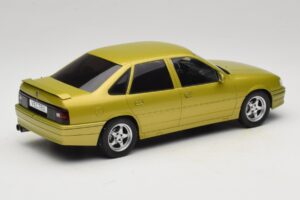 Opel Vectra A 2000 16V Jaune MCG 1:18 MCG18463 Métal Moulé — image 2 sur 6