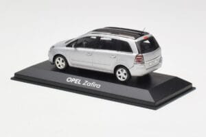 Opel Zafira B Argent Minichamps 1:43 1799109 Métal Moulé — image 3 sur 4
