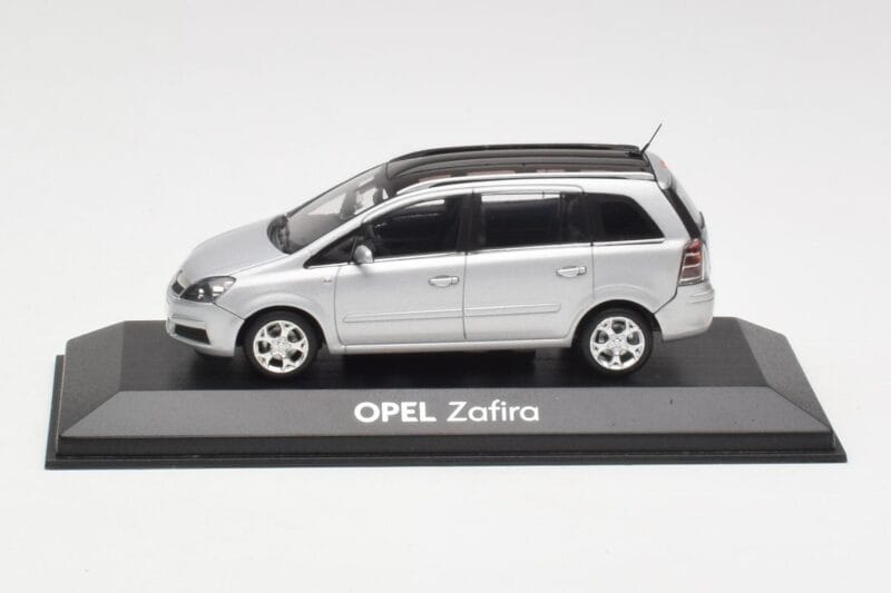 Opel Zafira B Argent Minichamps 1:43 1799109 Métal Moulé
