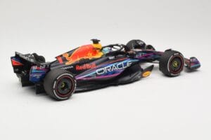 Oracle Red Bull Racing RB19 #1 M. Verstappen Winner Miami GP 2023 Minichamps 1:18 110230501 Métal Moulé — image 2 sur 6