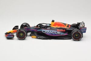 Oracle Red Bull Racing RB19 #1 M. Verstappen Winner Miami GP 2023 Minichamps 1:18 110230501 Métal Moulé — image 3 sur 6