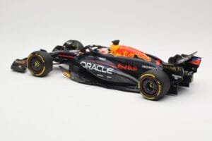 Red Bull Racing RB20 #1 M. Verstappen Winner China GP 2024 Minichamps 1:18 110240501 Métal Moulé — image 5 sur 6