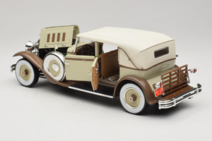 Packard Brewster Blanc Signature Models 1:18 PACKARD001 Métal Moulé — image 5 sur 8