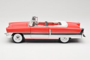 Packard Caribbean Cabriolet Rouge American Mint 1:18 3042082 Métal Moulé — image 4 sur 8