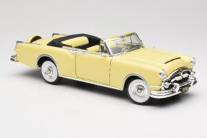 Packard Caribbean Cabriolet Jaune Road Signature 1:18 92798 Métal Moulé — image 6 sur 8