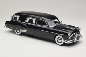 Packard Henney Noir BoS Models 1:18 BOS342 Métal Moulé — image 4 sur 6