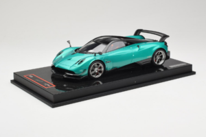 Pagani Huayra BC Green Metallic Yy Model 1:18 REMC020 Résine — image 2 sur 7