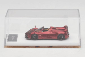 Pagani Huayra Roadster Tricolore Rouge Henson & Heaven 1:64 PHRTR01 Métal Moulé — image 6 sur 7