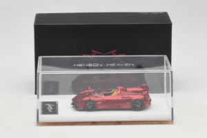 Pagani Huayra Roadster Tricolore Rouge Henson & Heaven 1:64 PHRTR01 Métal Moulé — image 7 sur 7