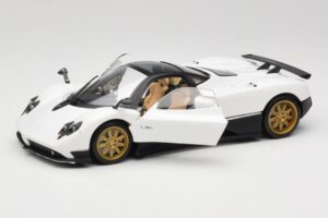 Pagani Zonda F Blanc Mondo Motors 1:18 157655 Métal Moulé — image 2 sur 8