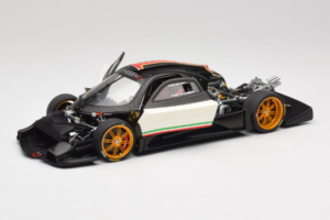 Pagani Zonda R Revolucion Blanc AUTOart 1:18 78262 Métal Moulé — image 2 sur 8