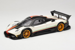 Pagani Zonda R Revolucion Blanc AUTOart 1:18 78262 Métal Moulé