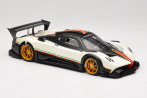 Pagani Zonda R Revolucion Blanc AUTOart 1:18 78262 Métal Moulé — image 6 sur 8