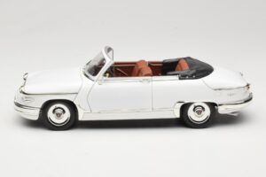 Panhard PL17 Cabriolet Blanc Solido 1:18 8174 Métal Moulé — image 4 sur 8