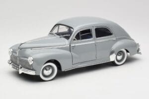 Peugeot 203 Gris Clair Solido 1:18 8145 Métal Moulé